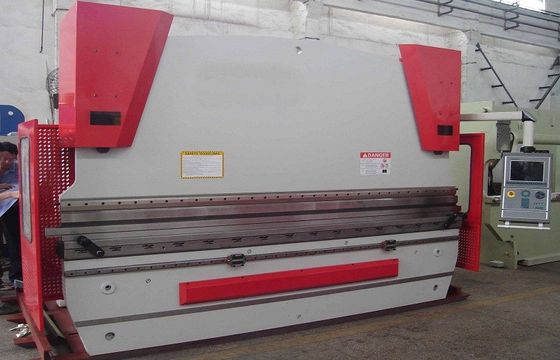 ماشین تراشکاری ترمز برای صفحات فولادی 125T / 4000mm CNC هیدرولیک